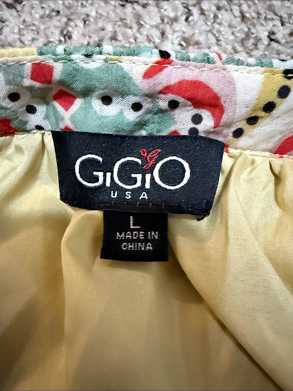 GiGi USA Women's Abstract Print Blouse Yellow & Multicolor Large Like New - Picture 4 of 5